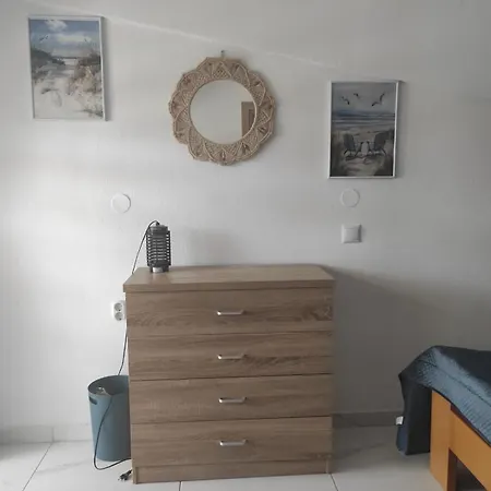 Nautica Vanilla Deluxe Maisonette 3